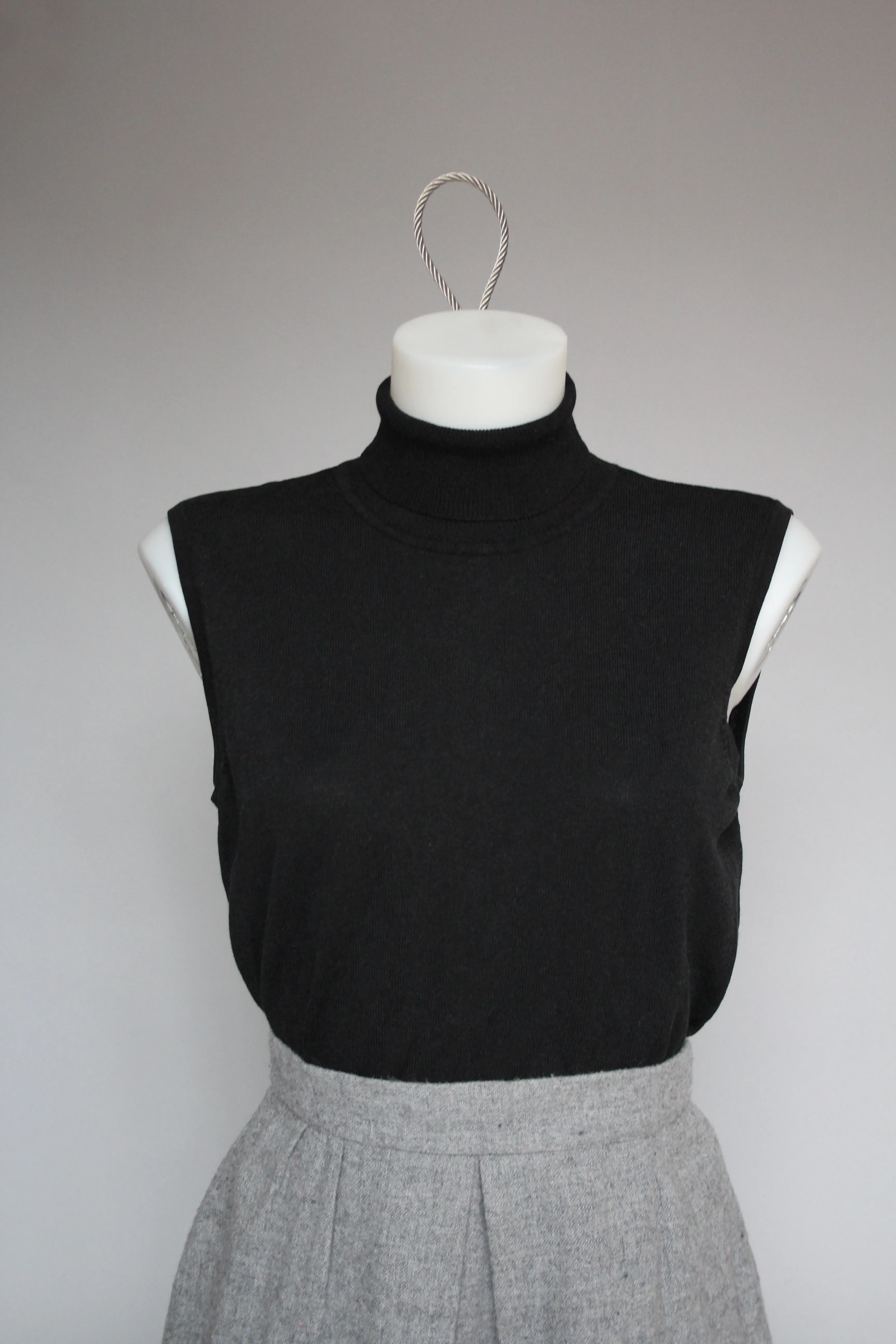 90s Black Sleeveless Turtleneck - M