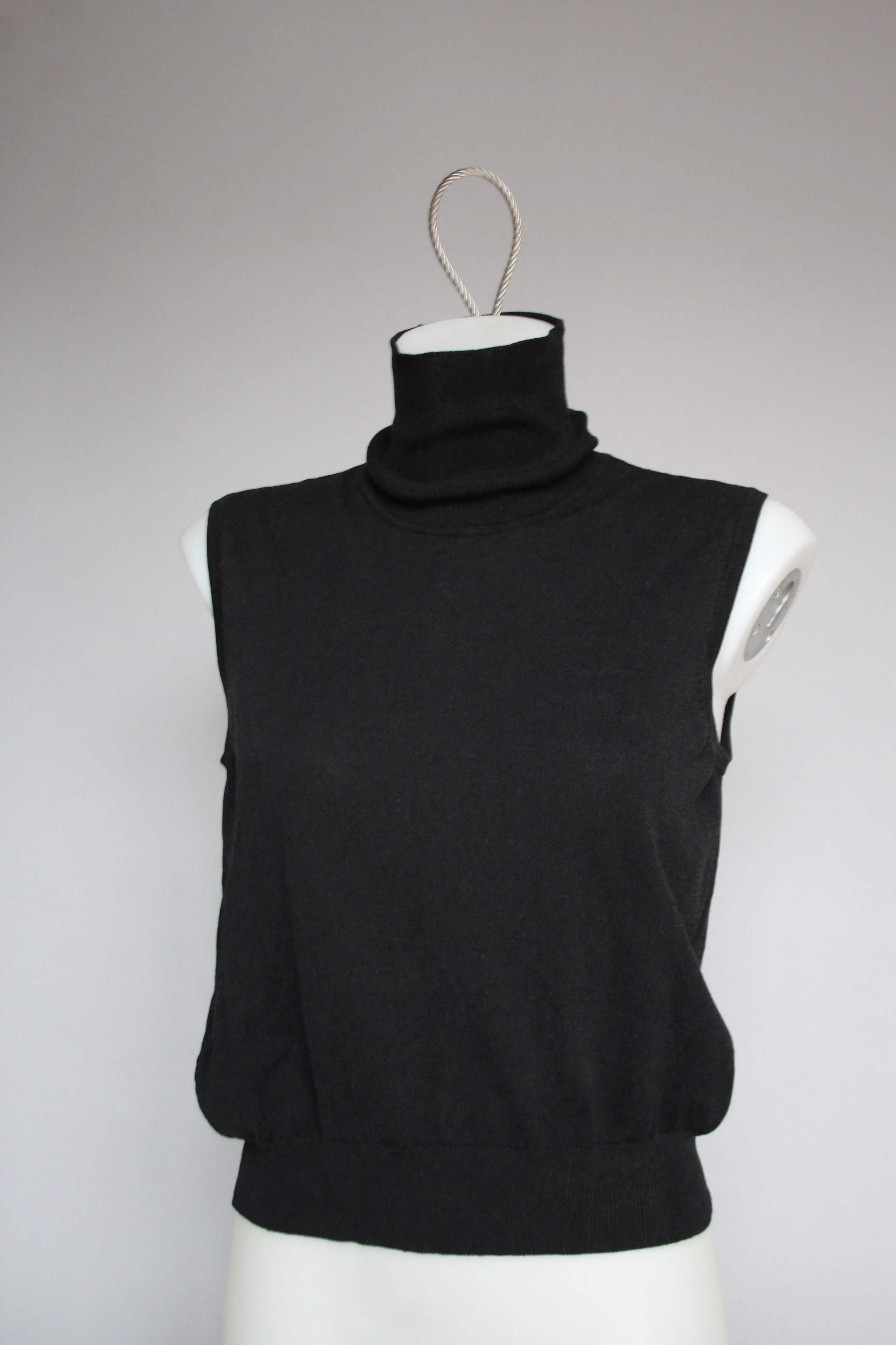 90s Black Sleeveless Turtleneck - M