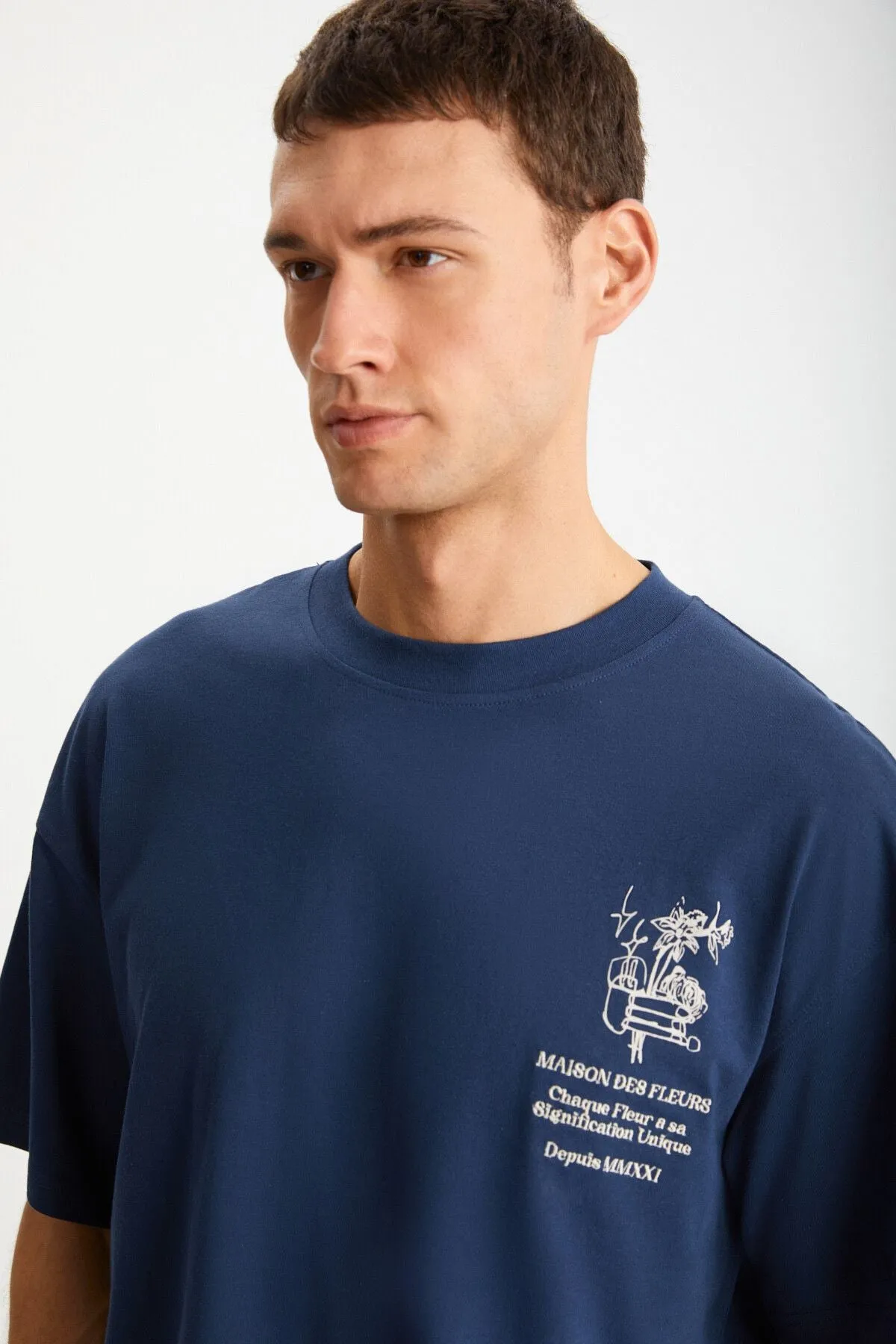 ALONZO Erkek Oversize Fit 0 Pamuk Nakışlı Ve Baskılı Lacivert T-Shirt