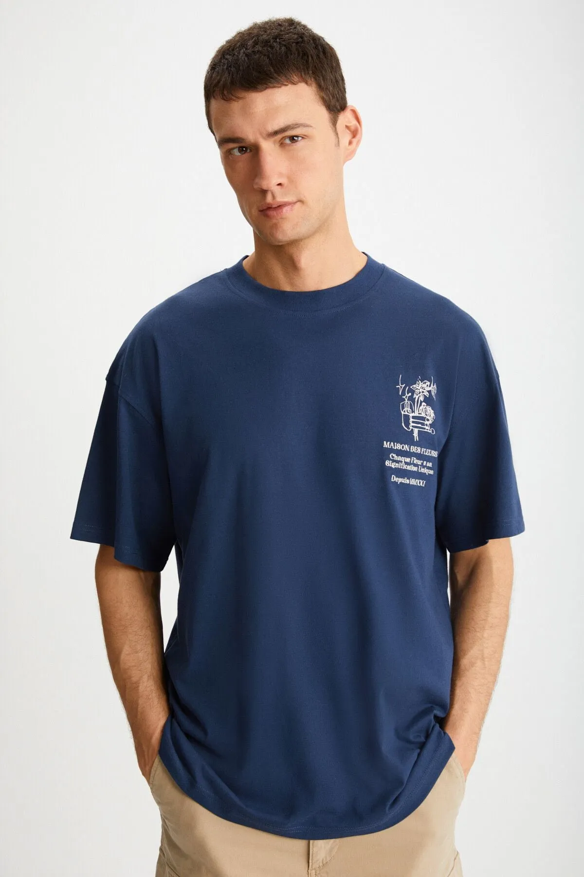 ALONZO Erkek Oversize Fit 0 Pamuk Nakışlı Ve Baskılı Lacivert T-Shirt