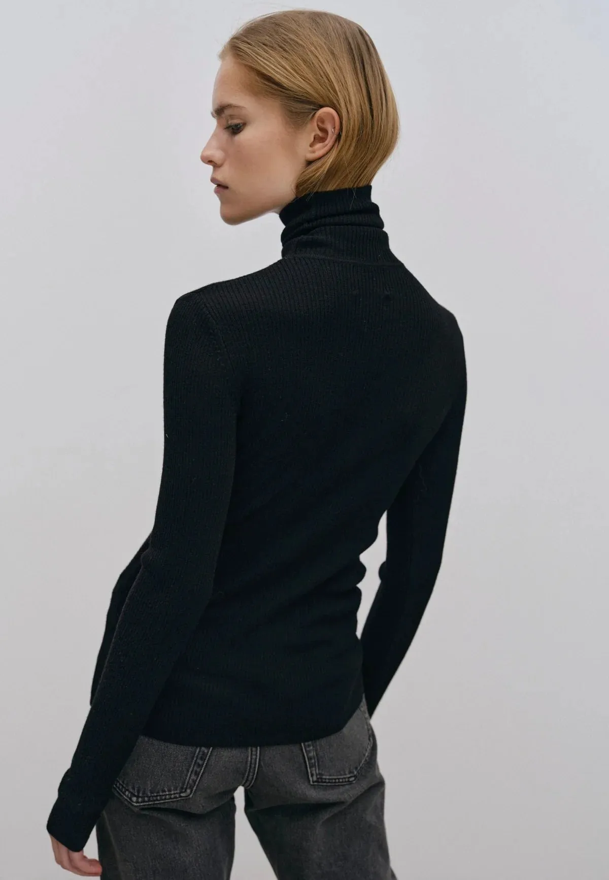 Bob Knit Blouse - Black