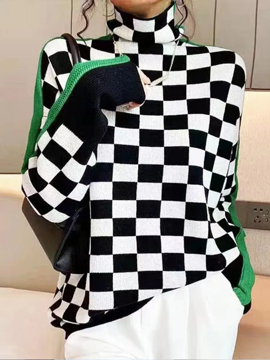 Colorblock Turtleneck Knit Sweater in Check Design