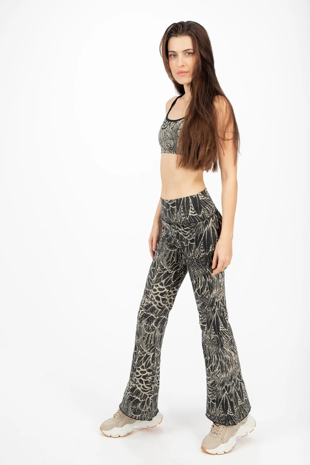 Feather Flares -  Black Cream
