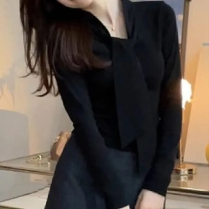 Long-Sleeve V-Neck Plain Knit Top