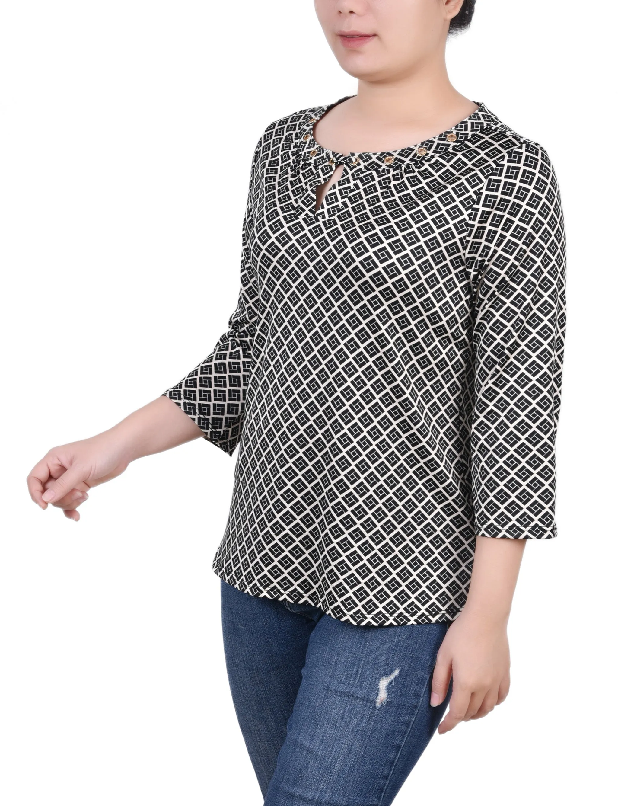 Petite 3/4 Sleeve Grommet Top